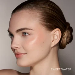 Danessa Myricks Beauty Dew Wet Highlighter